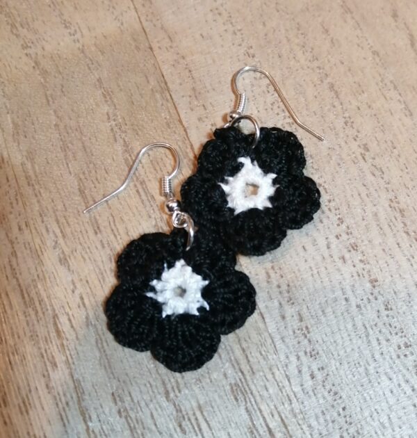 Boucles d'oreilles "FLEUR" au crochet fait main made in France Création laet-crochete