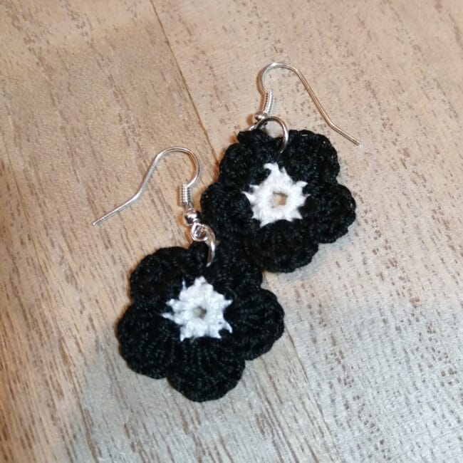 Boucles d'oreilles "FLEUR" au crochet fait main made in France Création laet-crochete