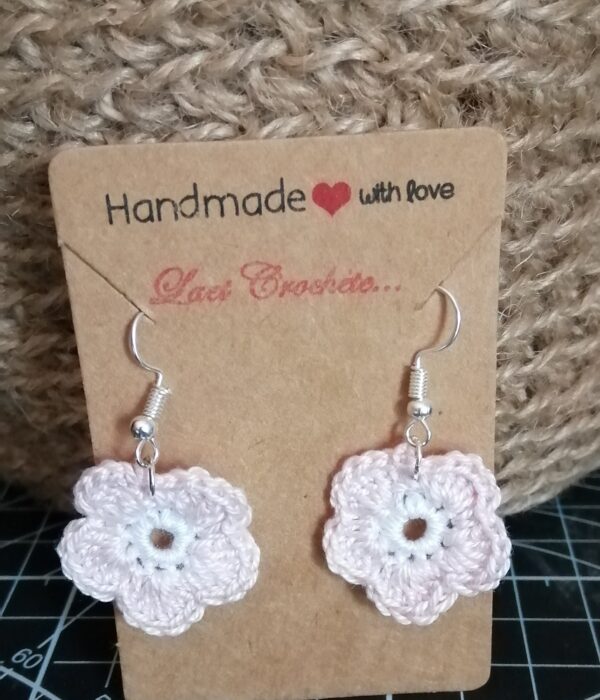 Boucles d'oreilles "FLEUR" au crochet fait main made in France Création laet-crochete