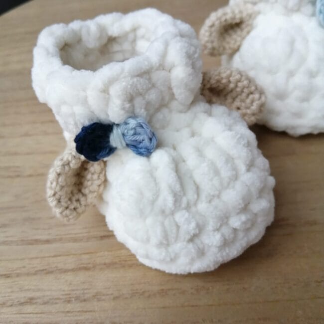 Chaussons "LEON" au crochet fait main made in France Création laet-crochete