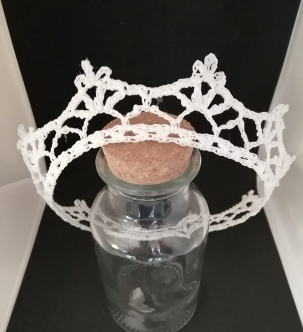 Couronne CHARLOTTE au crochet coiffure Miss France fait main made in France Création laet-crochete