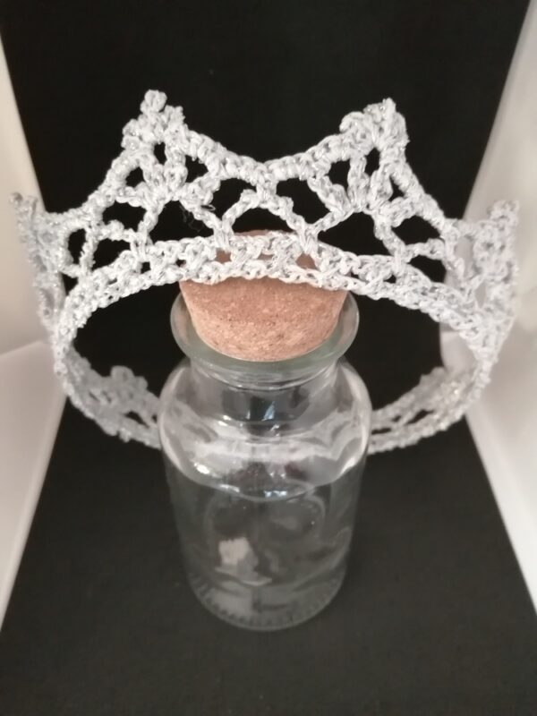 Couronne CHARLOTTE au crochet coiffure Miss France fait main made in France Création laet-crochete