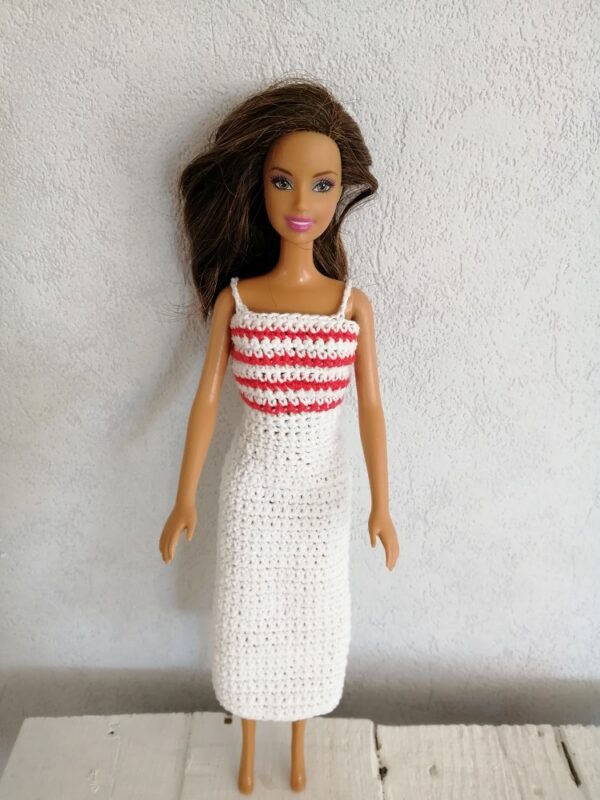 Robe Barbie CAMILLE au crochet idée Cadeau jouet enfant barbie poupée mannequin fait main made in France Création laet-crochete