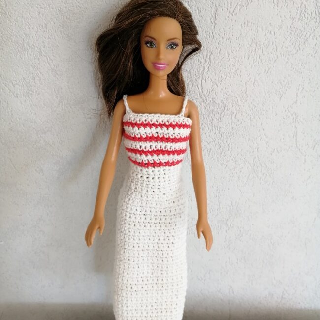 Robe Barbie CAMILLE au crochet idée Cadeau jouet enfant barbie poupée mannequin fait main made in France Création laet-crochete