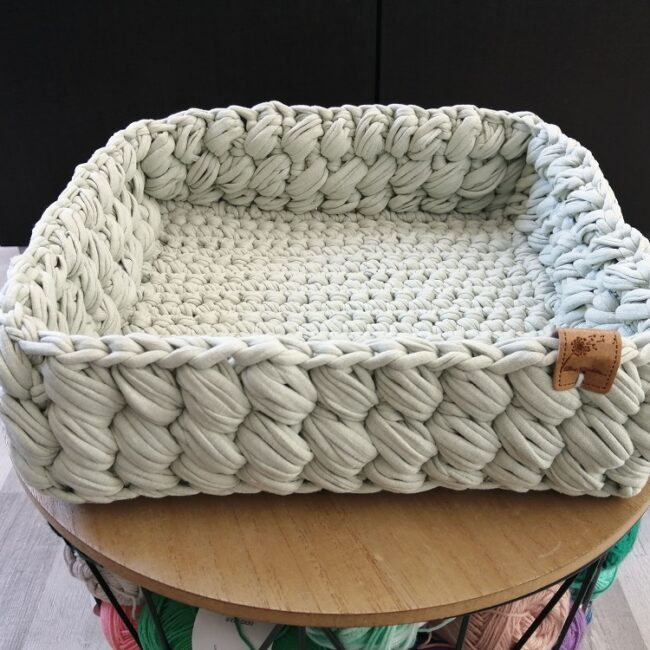 Panière lycra LEA décoration panier garni rangement organiseur affaires bébé vide poche fait au crochet fait main made in France Création laet-crochete