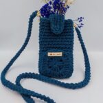 Pochette téléphone Laet-crochète idée cadeau femme sac à main panier fait main made in France Création
