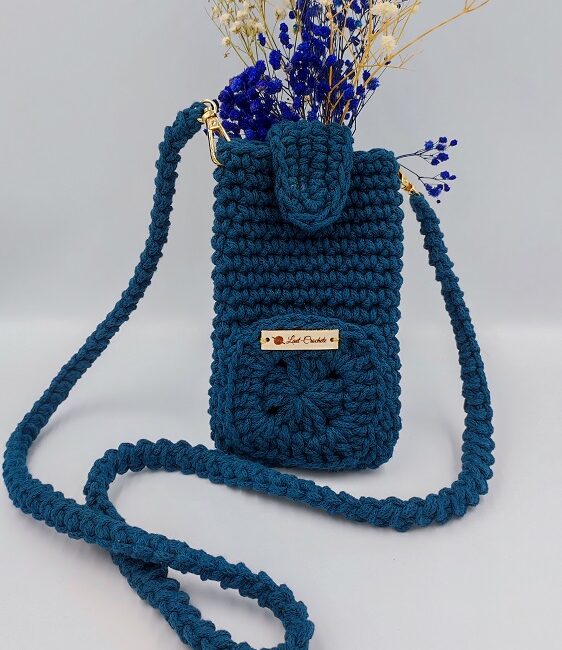 Pochette téléphone Laet-crochète idée cadeau femme sac à main panier fait main made in France Création