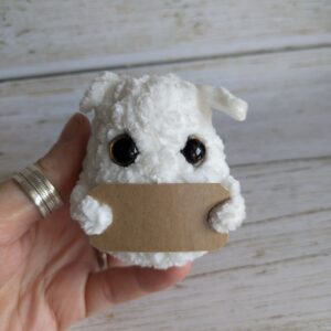 P’tit truc en p’luche blanc – peluche crochet personnalisée