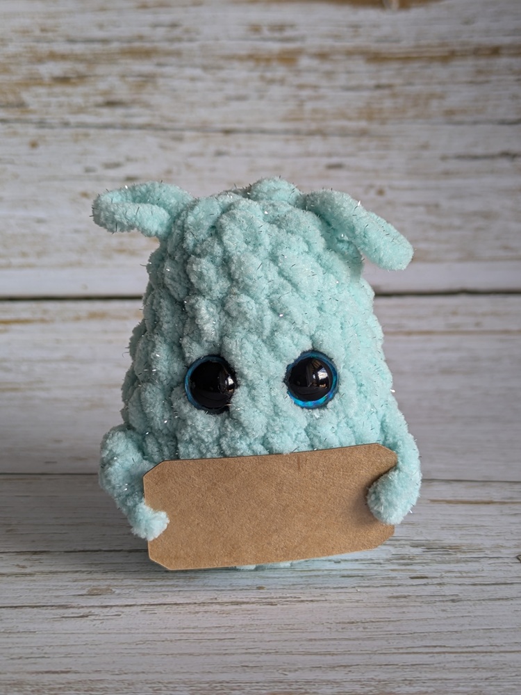 p'tit truc en p'luche bleu pastel paillettes