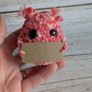 P’tit truc en p’luche tricolore rose – peluche crochet personnalisée